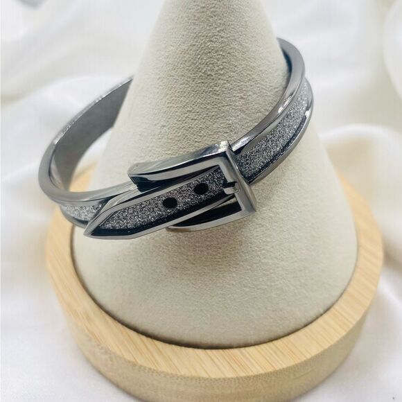 Silver Glitter Buckle Bracelet - Picture 1 of 4